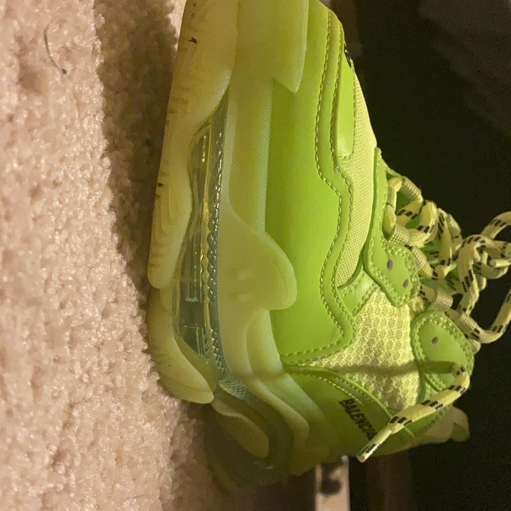 COPY - Fluo yellow balenciaga extra shoe strings and box and balenciaga shoe ba…